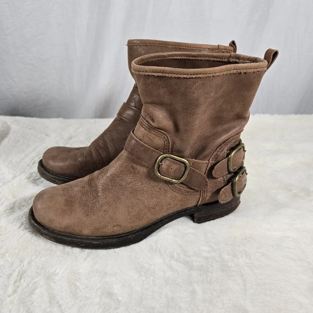 Lucky Brand Norton Leather Buckle Ankle Bootie Brown Pull On Size 7 - Picture 2 of 8